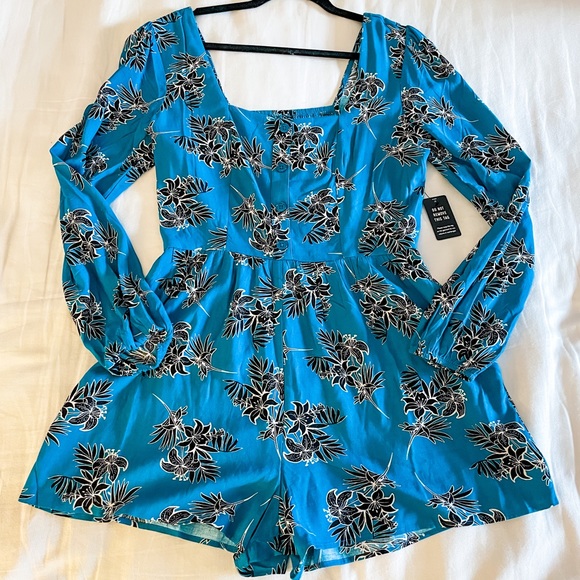EXPRESS Tropical Button Front Romper NEW - size M - Picture 2 of 4